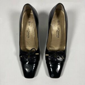 St John Isobel Black Patent Leather Pumps Bow Tie Gold Heel Slip On Womens 7